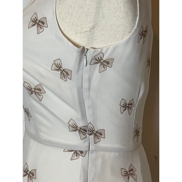 BB Dakota Revolve White Fit And Flare Mini Dress With‎ Gray Bow Print Size 0 - Picture 9 of 14